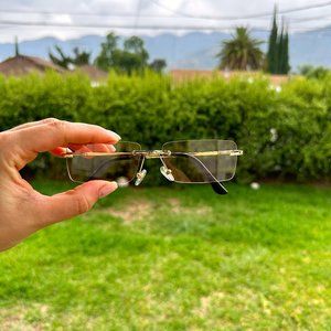 Gold tinted lenses sunglasses